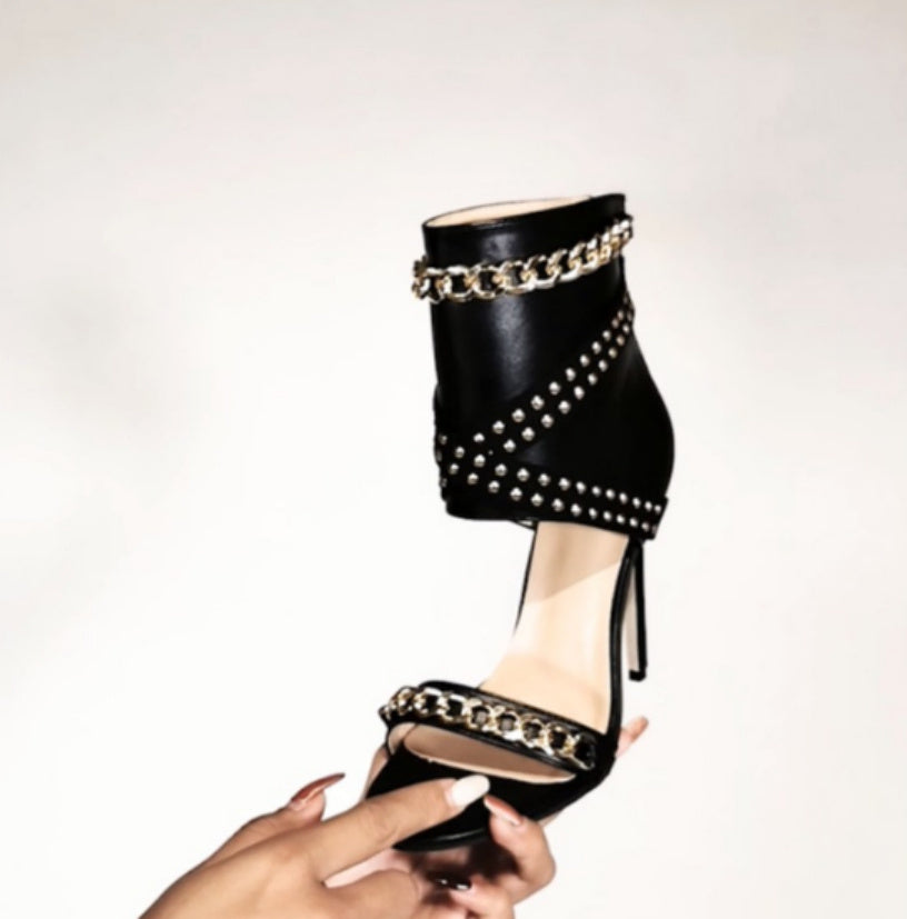 Chic Open-toe High Heels with Statement Iron Chain – Bold & Stylish Sandals for Women