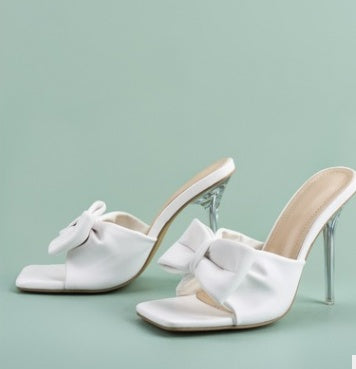 Bowknot Is High With Fine Crystal With Sexy Sandals