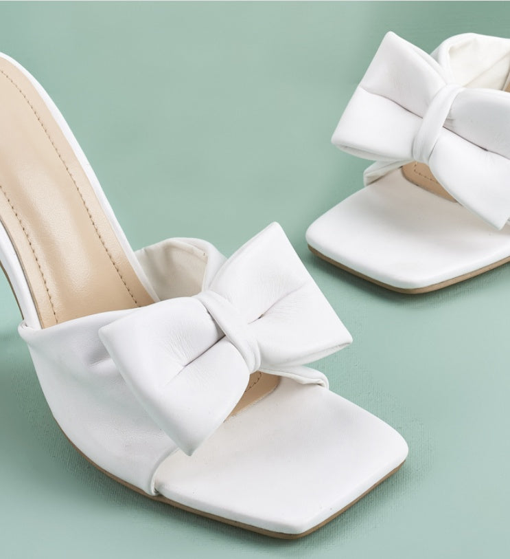 Bowknot Is High With Fine Crystal With Sexy Sandals