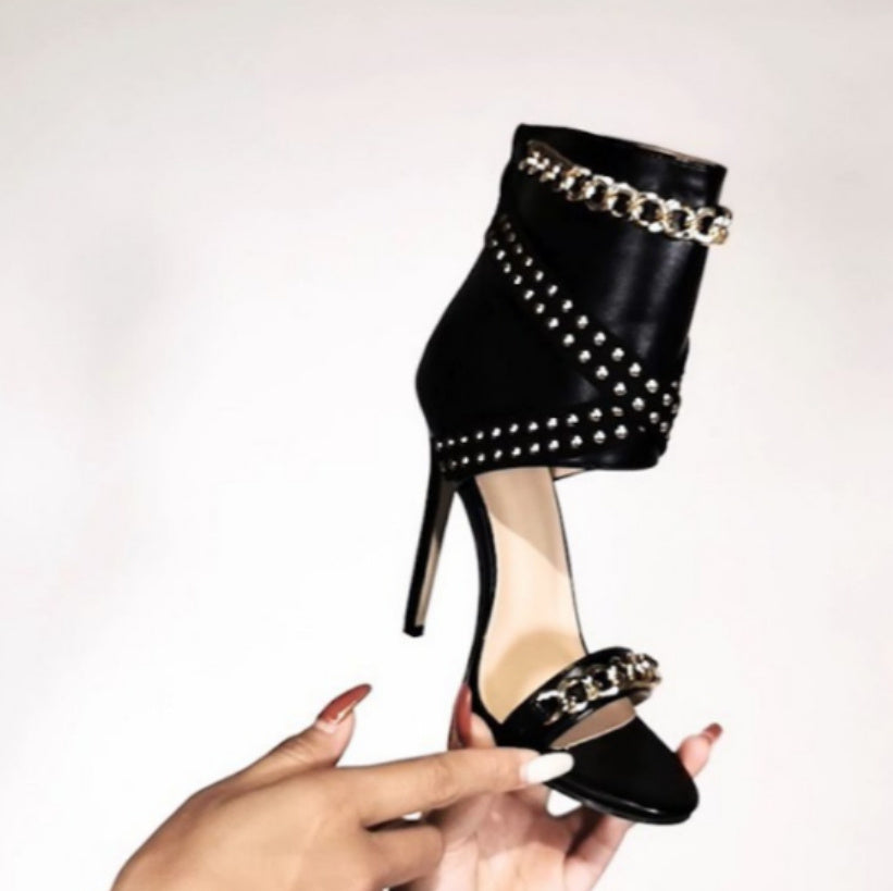 Chic Open-toe High Heels with Statement Iron Chain – Bold & Stylish Sandals for Women