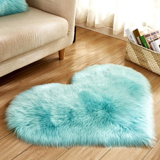 Plush Heart-Shaped Fluffy Rug – Soft Non-Slip Carpet for Living Room, Bedroom & Home Decor