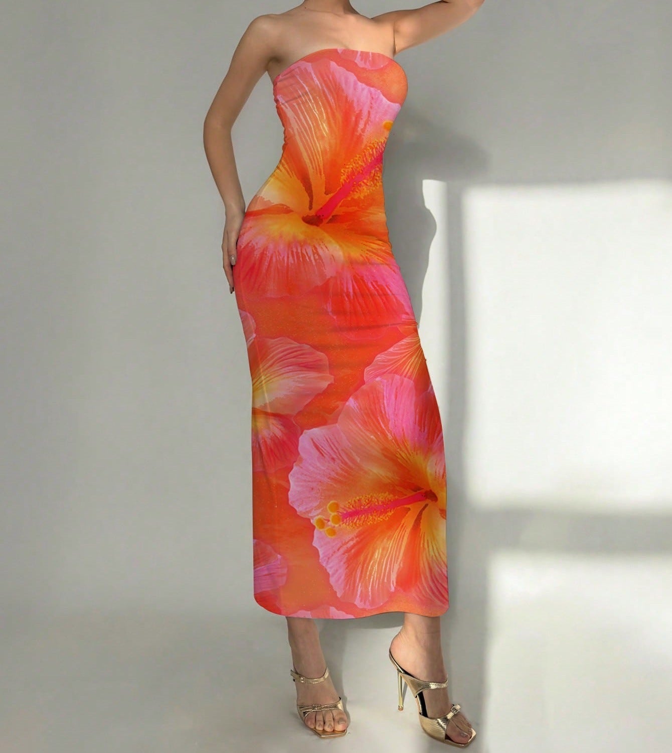 Women's Slim-Fit Floral Print Dress with Bold Contrast Colors – Elegant & Eye-Catching