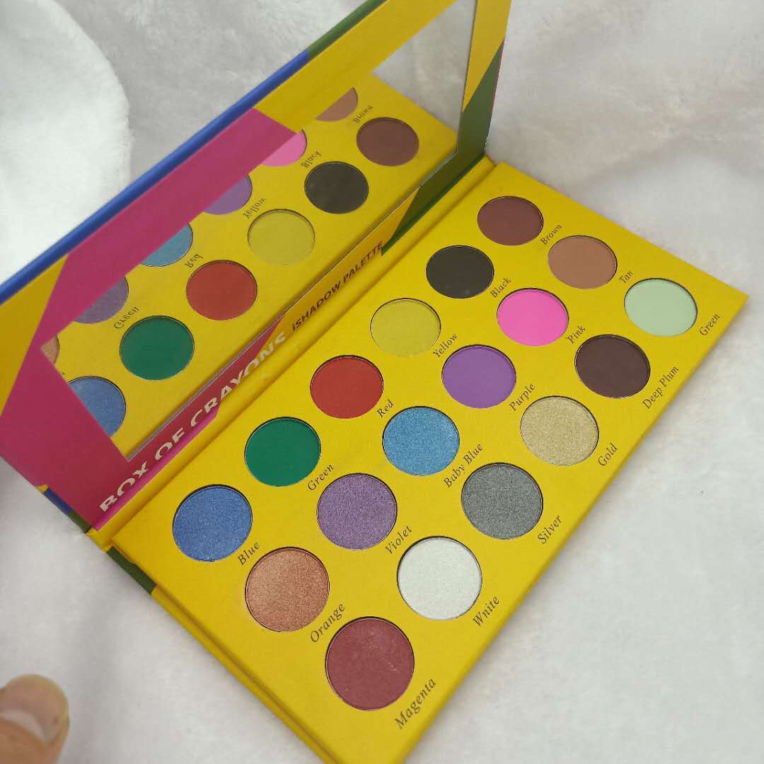 18 Color eyeshadow palette