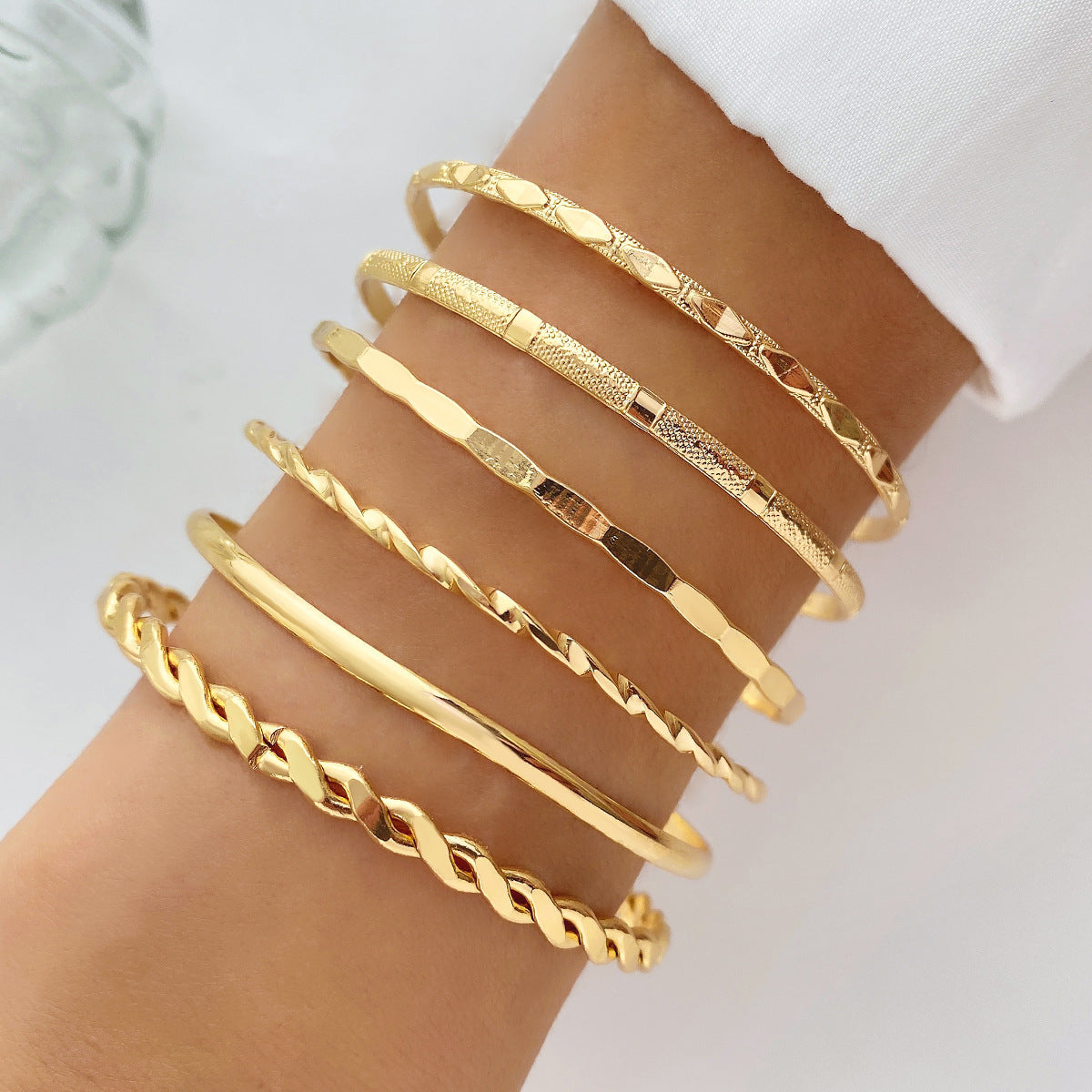 Bohemian Metal Chain Bracelet Set for Women – Geometric Gold Thick Link Chain Bangles – Layered Boho Fashion Jewelry, Trendy Female Accessories