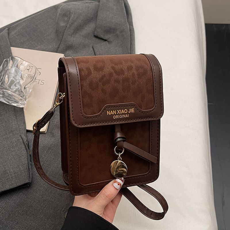 Leopard-Print Phone Bag Stylish Shoulder & Crossbody Bag