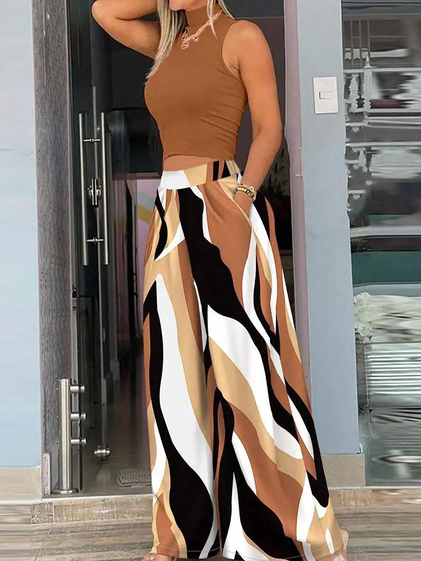 Women's Casual Vacation Knitted 2-Piece Set – Semi-High Neck Top & Shorts | Summer Lounge Set