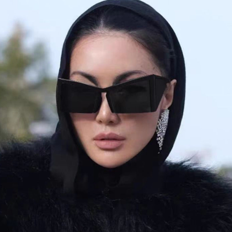 Y2G Special-Shaped Half-Frame Sunglasses – Futuristic Niche Streetwear Shades