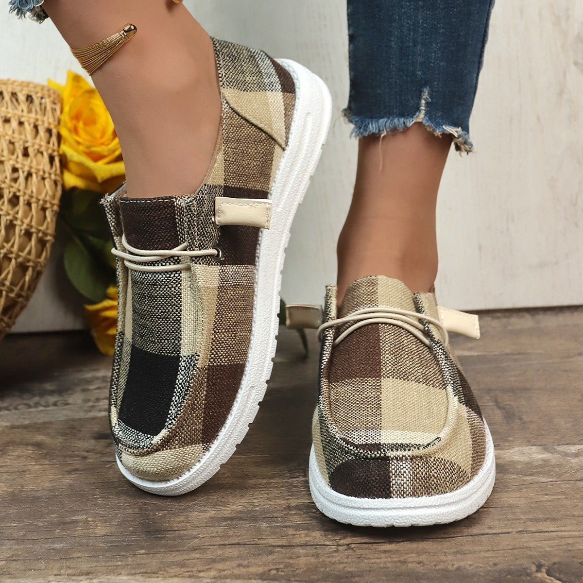 New Plaid Canvas Comfortable Flat Shoe | Stylish & Cozy Flats for Everyday Wear